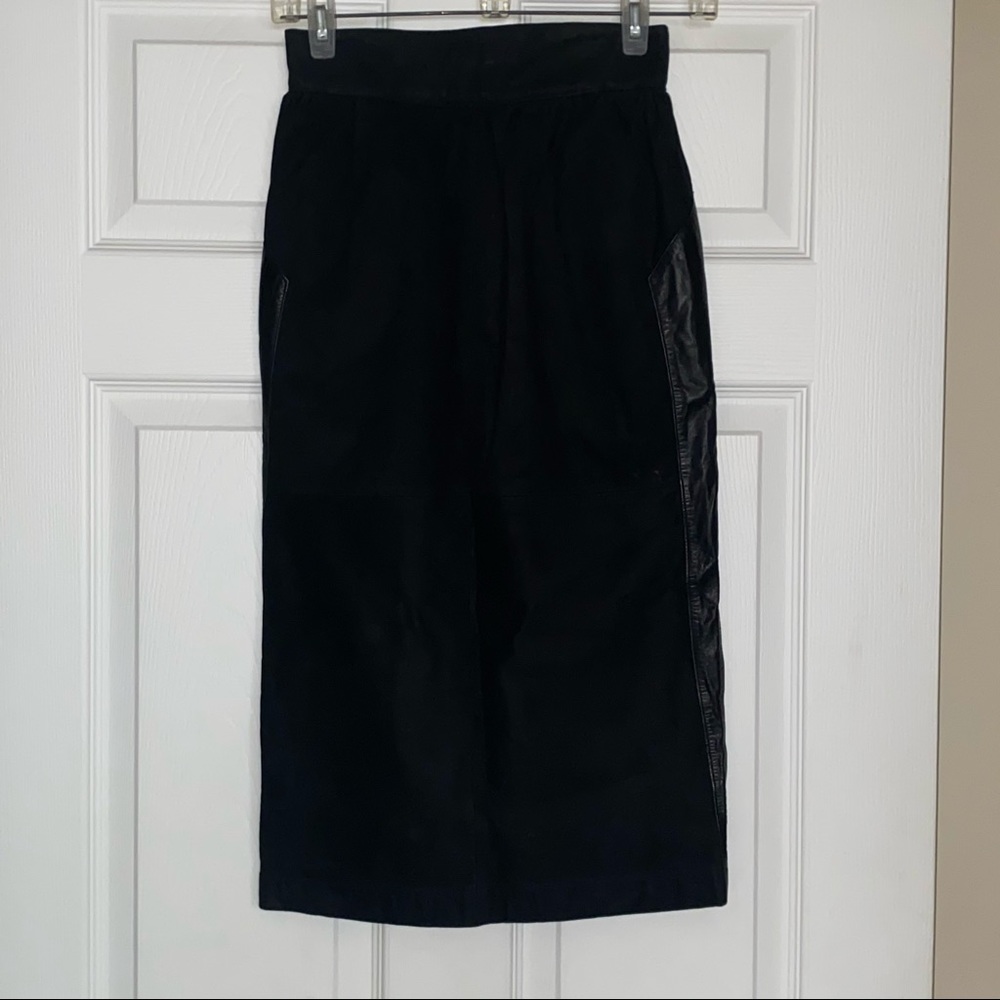 ROBERT COMSTOCK black leather skirt size 6